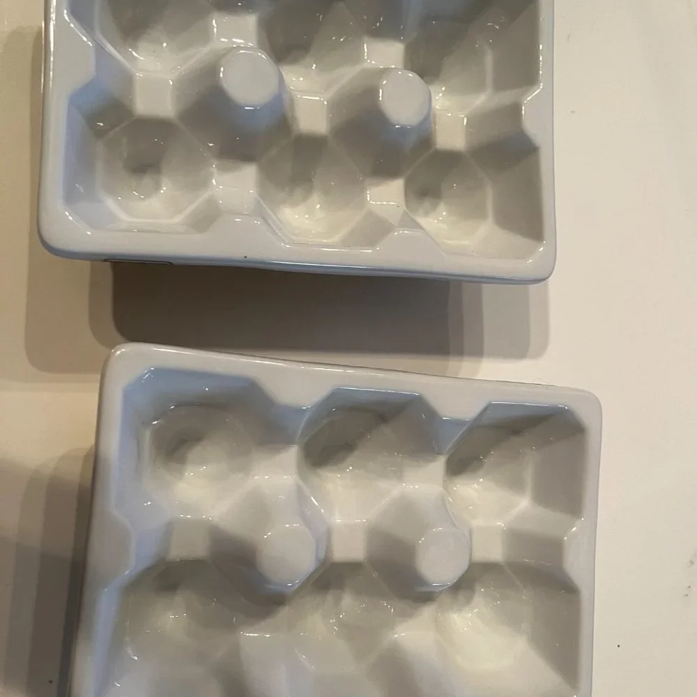 Hard Boiled Egg Porcelain Serving Tracys (Holds 12 Eggs) (h/x)‎